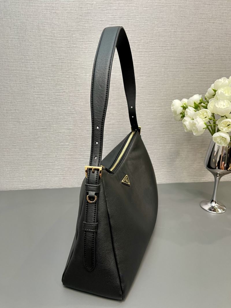Pra*a hobo bags
